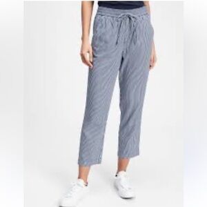 Gap Easy‎ Straight Pull-On Pants in Bold Navy Stripe Size Small
